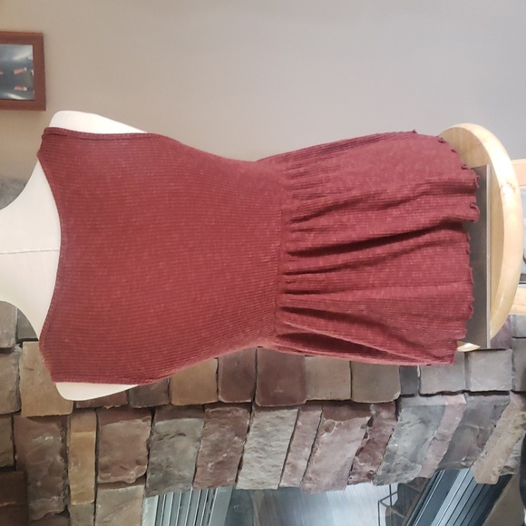 Maurice brownish red color sleeveless top size - Picture 5 of 9